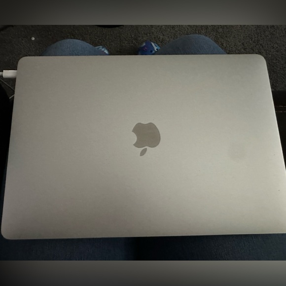 MacBook Air 2019 - Picture 1 of 7